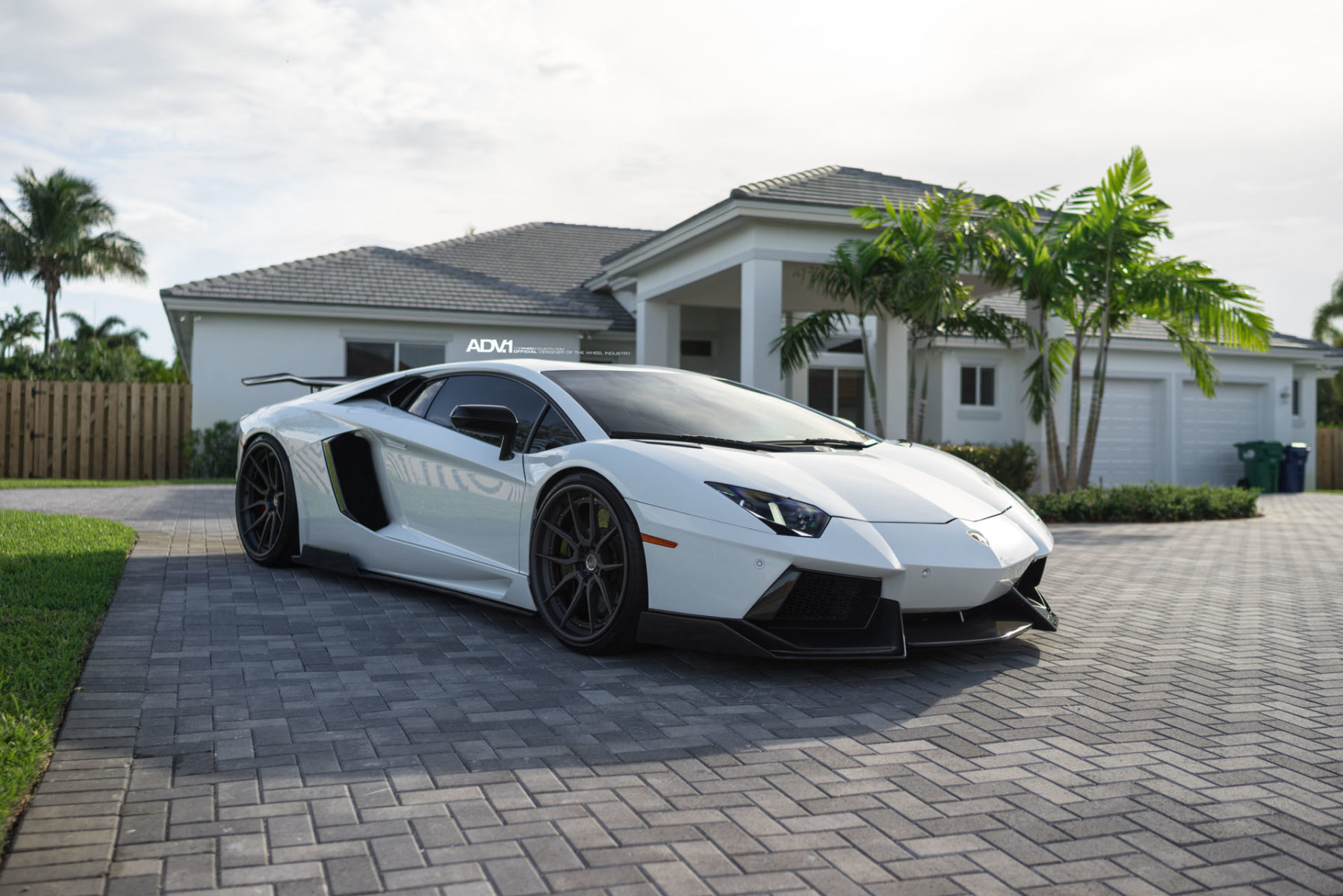 17 White Lamborghini Aventador 1016 Industries Renato Adv1 Wheels Front