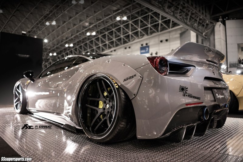 13-liberty-walk-ferrari-488-gtb-tokyo-auto-salon-2017-rear-side-angle