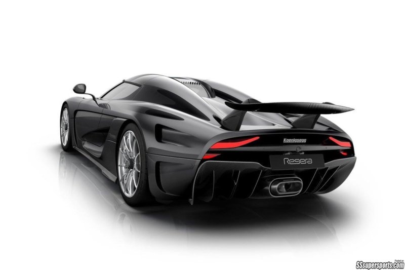 3-raven-black-koengisegg-regera-rear-three-quarters