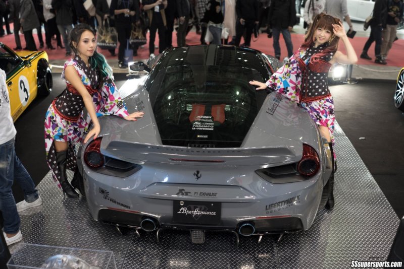 7-liberty-walk-ferrari-488-gtb-tokyo-auto-salon-2017-rear-angle