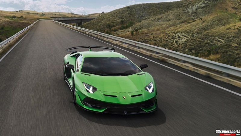 7-2019-lamborghini-aventador-svj-front-view-on-the-road