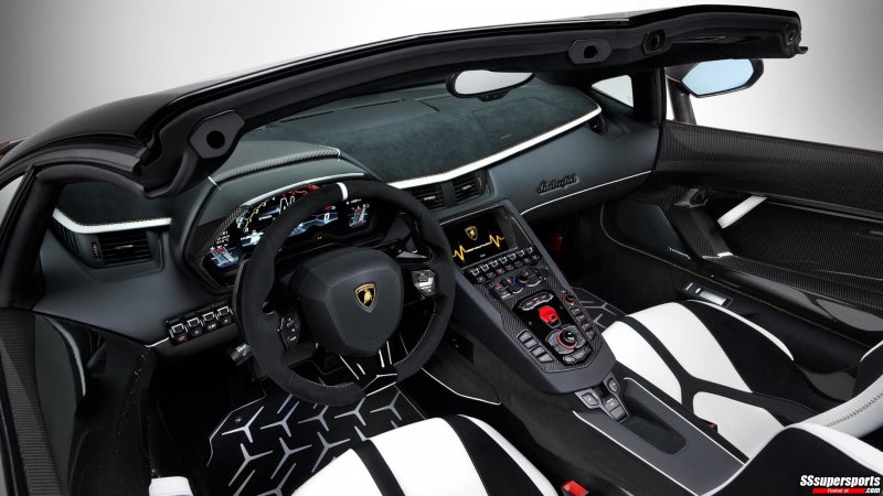 10-oro-elios-2020-lamborghini-aventador-svj-interior